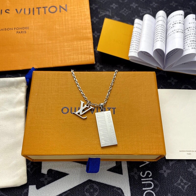 LV Necklaces 64